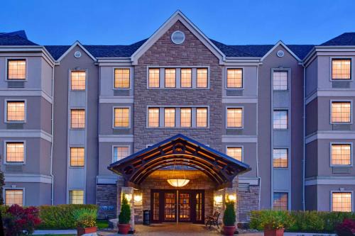 Thornhill Hotel | Sonesta ES Suites Toronto Markham