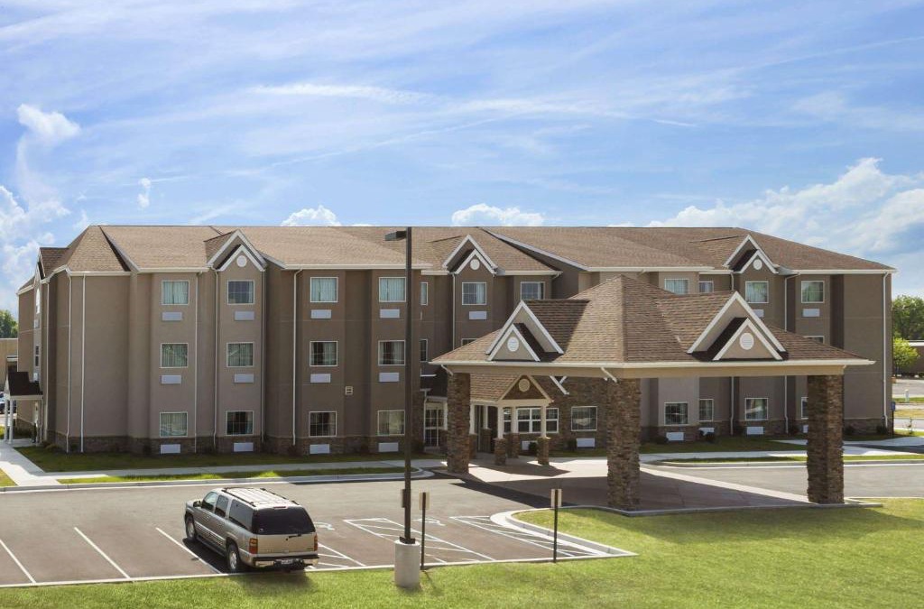 White Hall Hotel | Sonesta Essential Fairmont