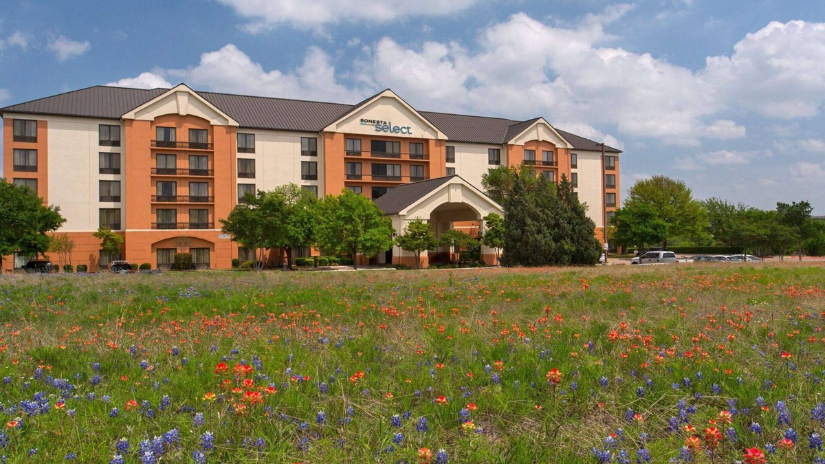 St. Johns Hotel | Sonesta Select Austin North