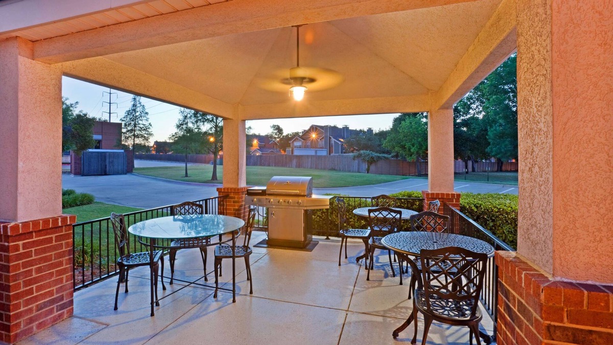 North Arlington Hotel | Sonesta Simply Suites Arlington