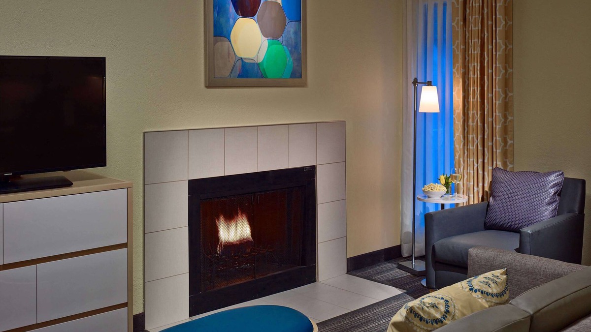 Westlake Hotel | Sonesta Simply Suites Cleveland Westlake