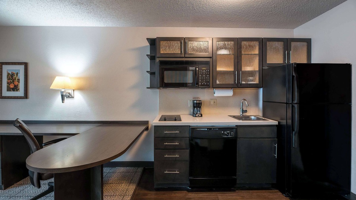 Park Central Hotel | Sonesta Simply Suites Dallas Richardson