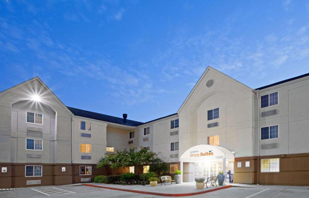 Memorial Hotel | Sonesta Simply Suites Houston CityCentre I-10 West