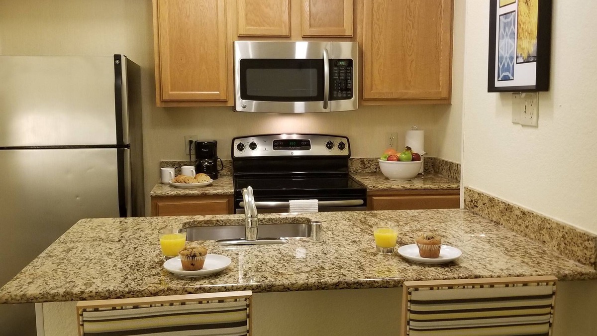 White Station Hotel | Sonesta Simply Suites Memphis East Poplar Pike ​