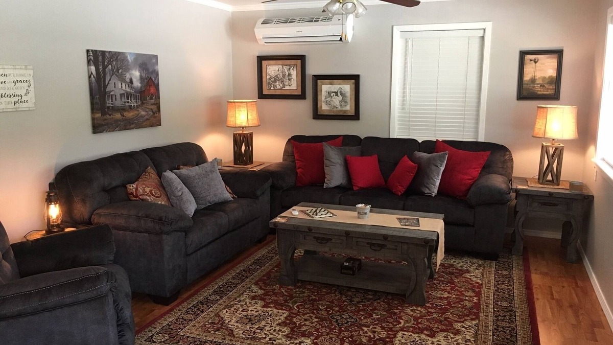 Waco Cottage | Songbird Haven - 2BR/1BA cottage 10 miles from Silos, Peaceful & CLEAN