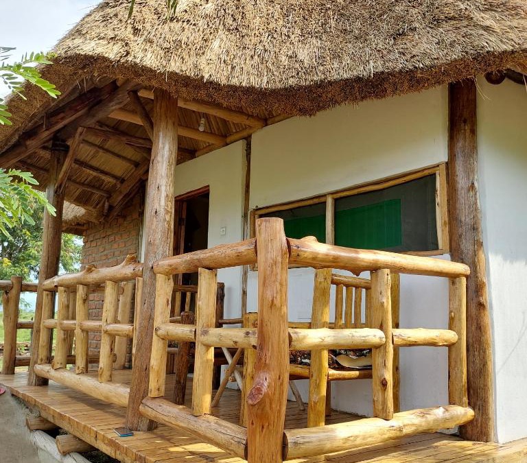Kasese Resort | Songbird Safari Lodge & Campsite