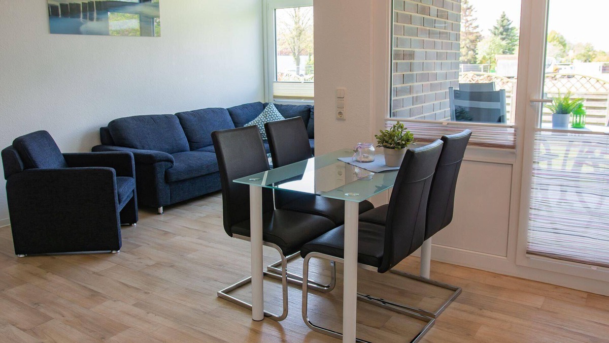 Dahme Apartment | "Sonnenblick" in the Strandburg house. close to the beach and in a quiet location!