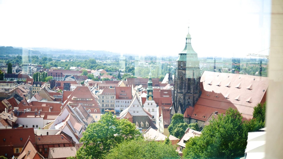 Pirna Apartment | 'Sonnenstein Castle' above the roofs of Pirna with a breathtaking view!