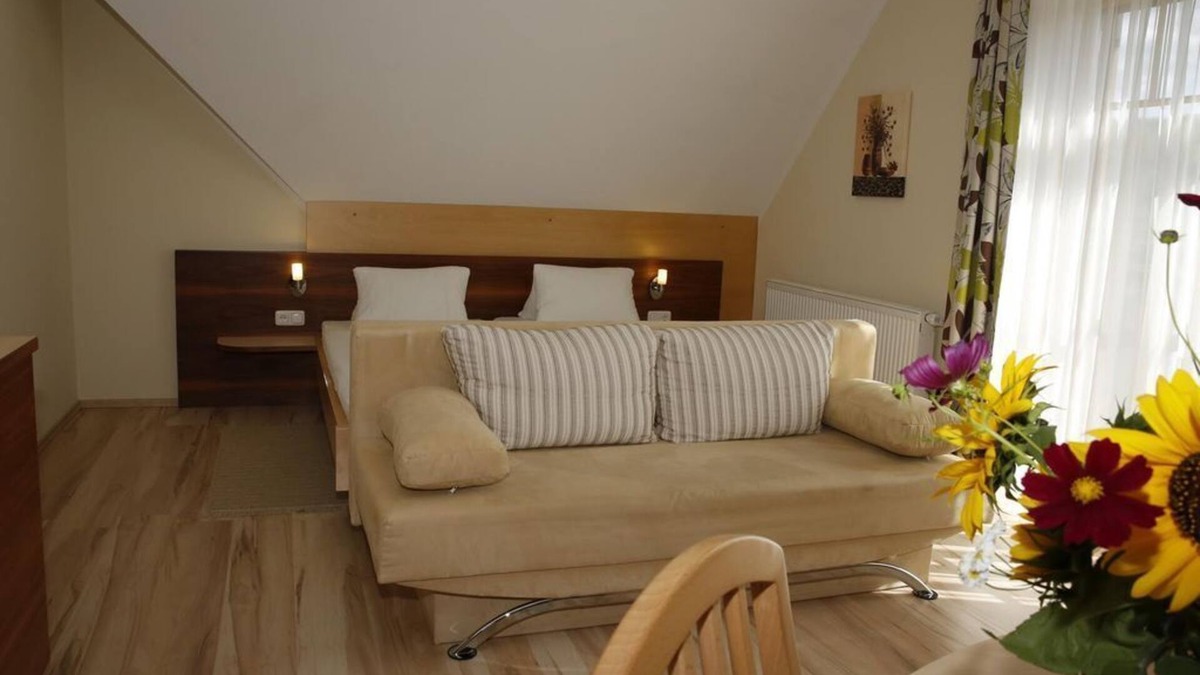 Loipersdorf bei Fuerstenfeld Apartment | Sonnenzimmer - Gästehaus Waldpanorama
