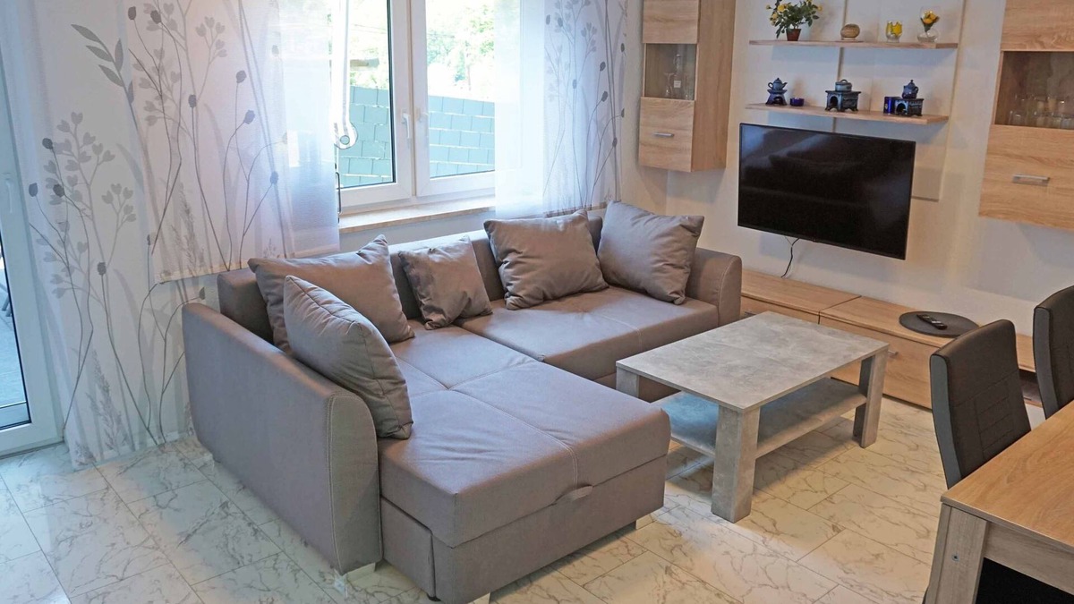 Heuchelhof Apartment | Sonnige Ferienwohnung für bis zu 4 Personen Direkt in der Natur
