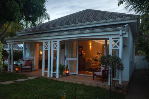 Summerstrand Bed & Breakfast | Sonny Days