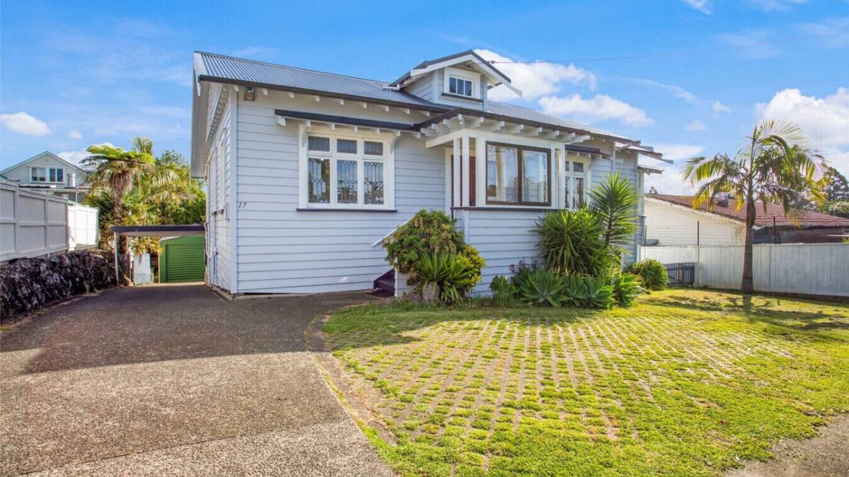 Mount Eden House | Soothe Serenity Mt Eden Villa with Parking