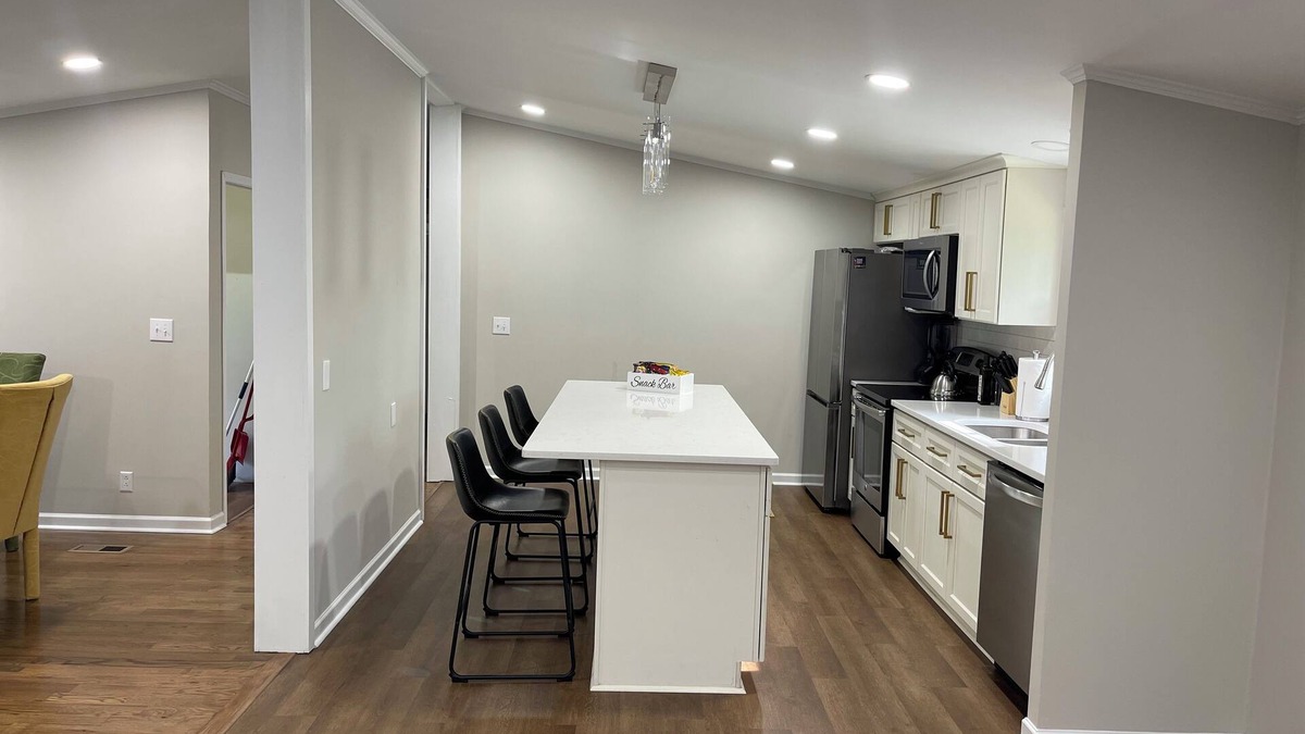 Stokes House | Soothing 3-bedroom house with AC in Winston-Salemnclose to highway nrestaurants