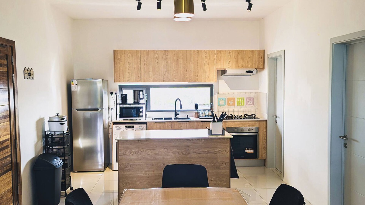 Vacoas-Phoenix Apartment | Soothing 3-bedroom apartment in Highland Rose with a magnificent mountain view.