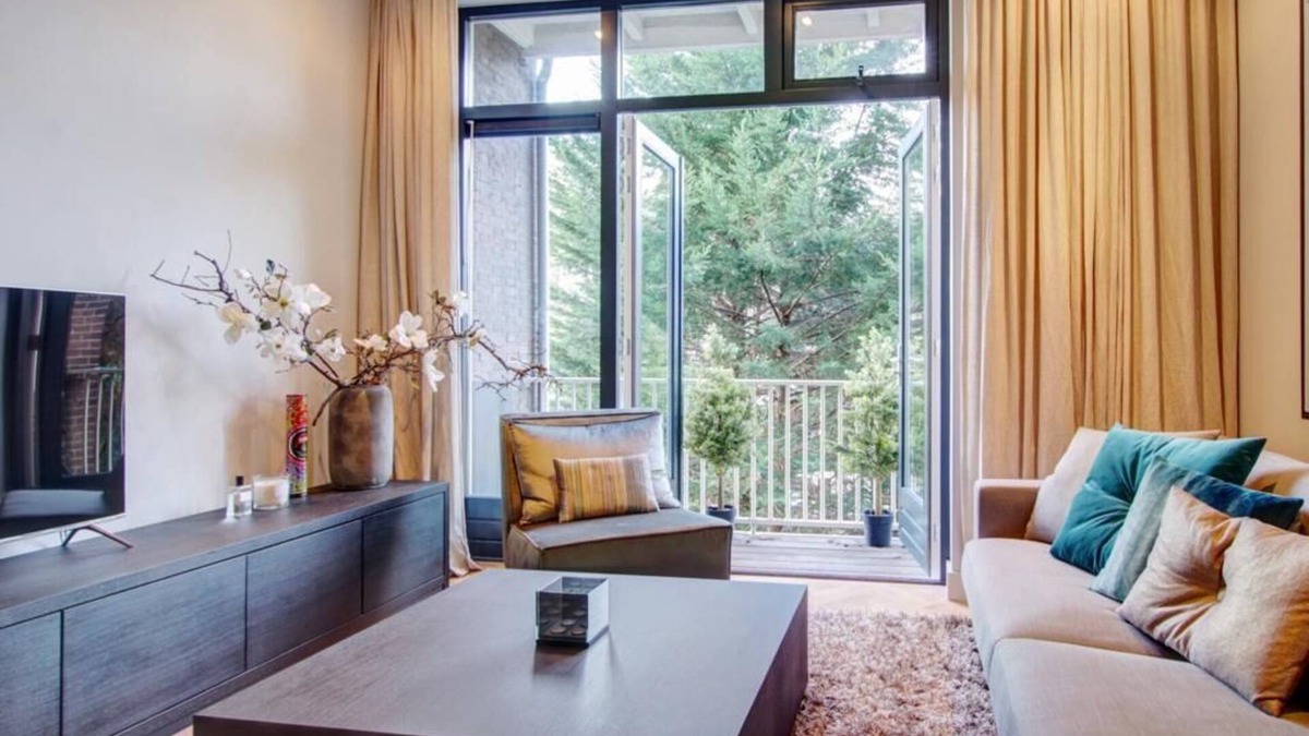 Oud-Zuid Apartment | Soothing apartment with WiFi in charming Amsterdam Oud Zuid
