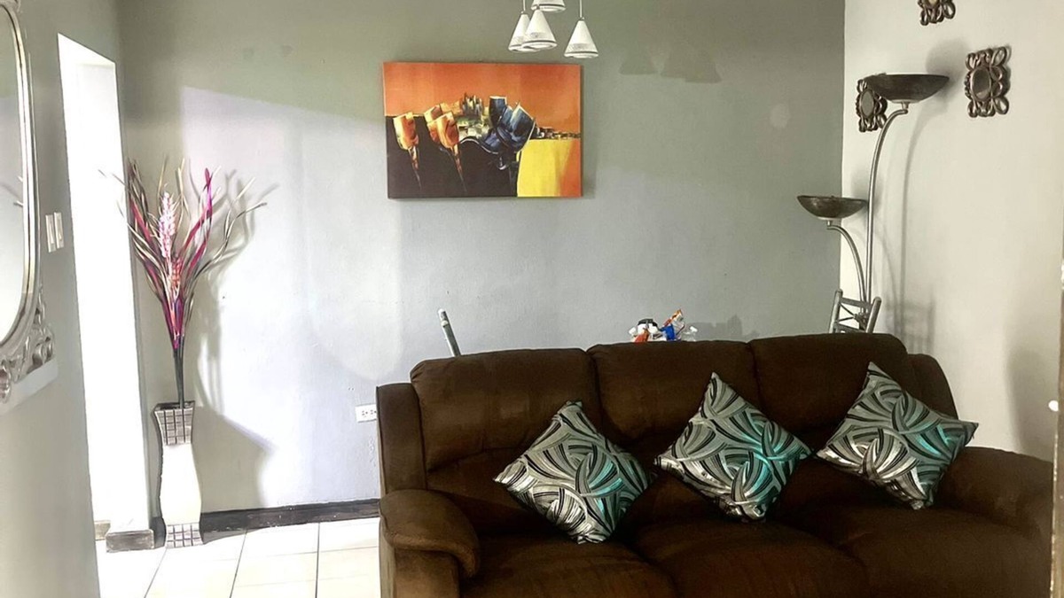 Camperdown House | SOOTHING GETAWAY 2 BEDROOM HOME