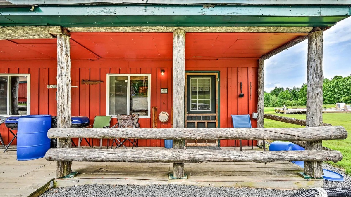 Solon Cabin | Soothing lodge with WiFi in charming Solon