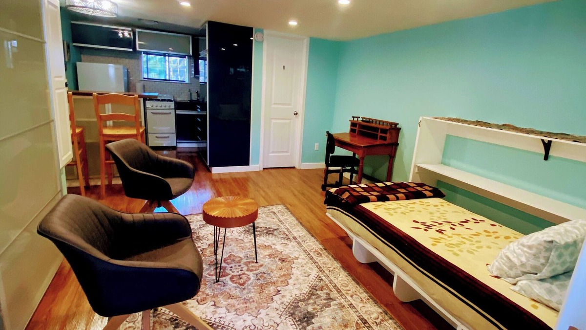 La Presa Apartment | Soothing studio with AC in Spring Valley