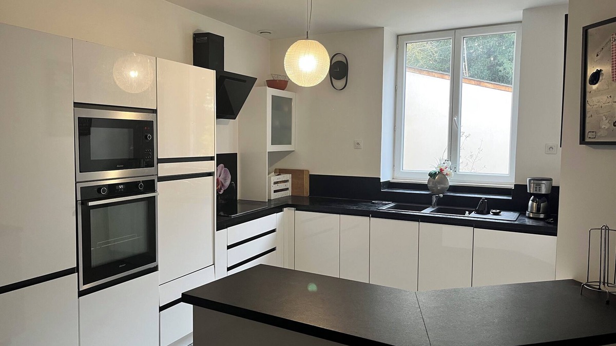 La Madeleine House | Soothing townhome with AC in charming Orléans