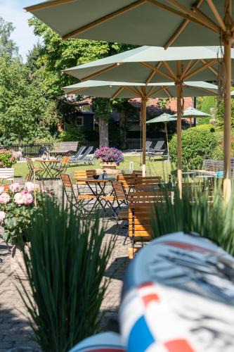 Wessling Hotel | Sopherl am See - Frühstück auf der Seeterrasse, sehr ruhig und wunderschön am See, 3 Minuten nach Oberpfaffenhofen, viele Radtouren, Restaurants & Cafes in der Umgebung