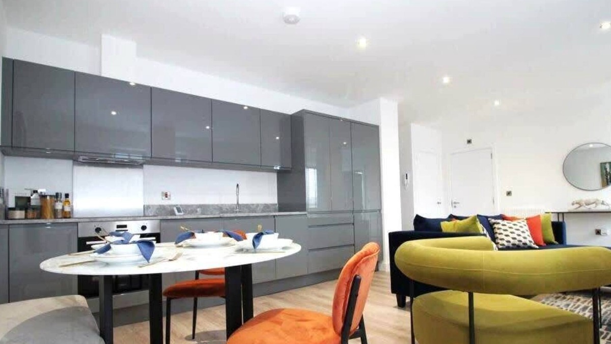 Barnt Green Apartment | Sophisticated 2 Bedroom apartment in Solihull, NEC