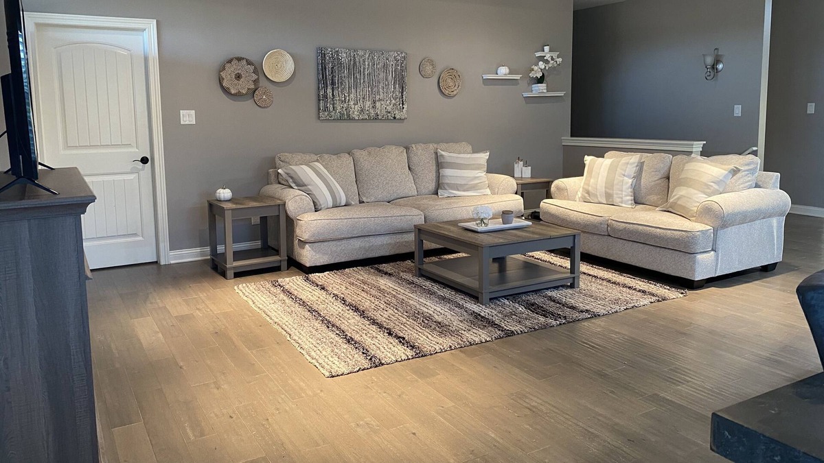 St. John House | Sophisticated and Inviting Home for your Holidays!