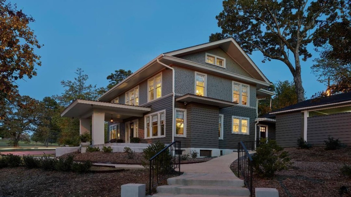 Capital View House | Sophisticated, award winning, in the middle of everything!