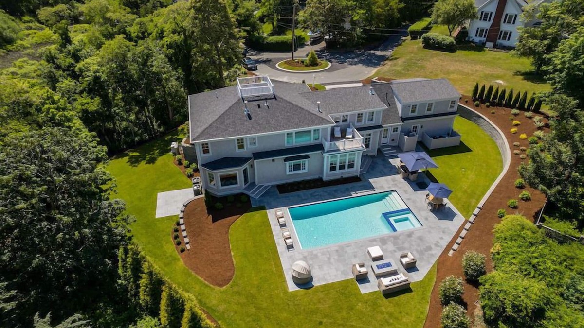 Chatham House | Sophisticated Chatham Oasis with Pool & Spa RPAM062
