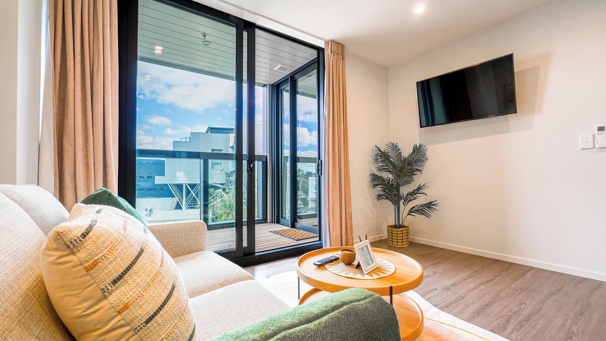 Parnell Apartment | Sophisticated One-Bedroom Hotel Suite in Parnell