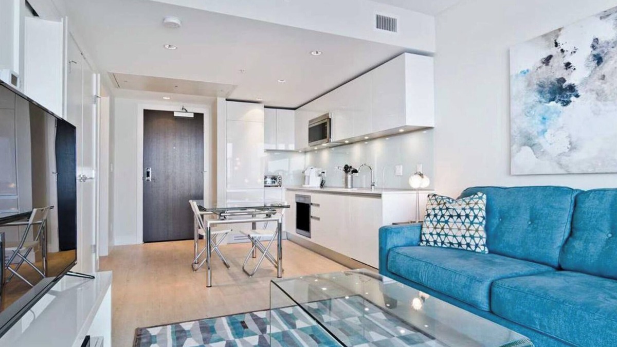 Victoria Park Condo | Sophisticated One-Bedroom Suite with Calgary’s Best Views