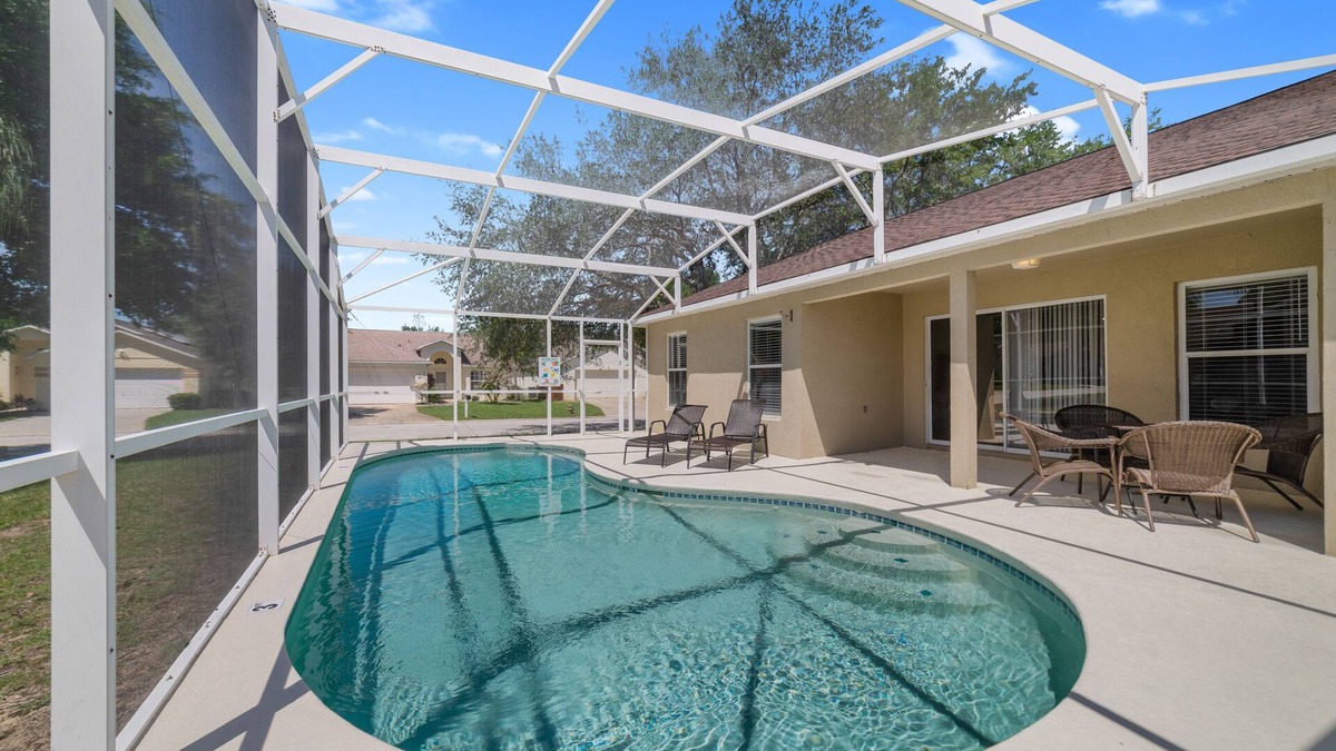 Clear Creek Villa | Sophisticated Sanctuary – South-Facing Pool - 10 Minutes to Disney