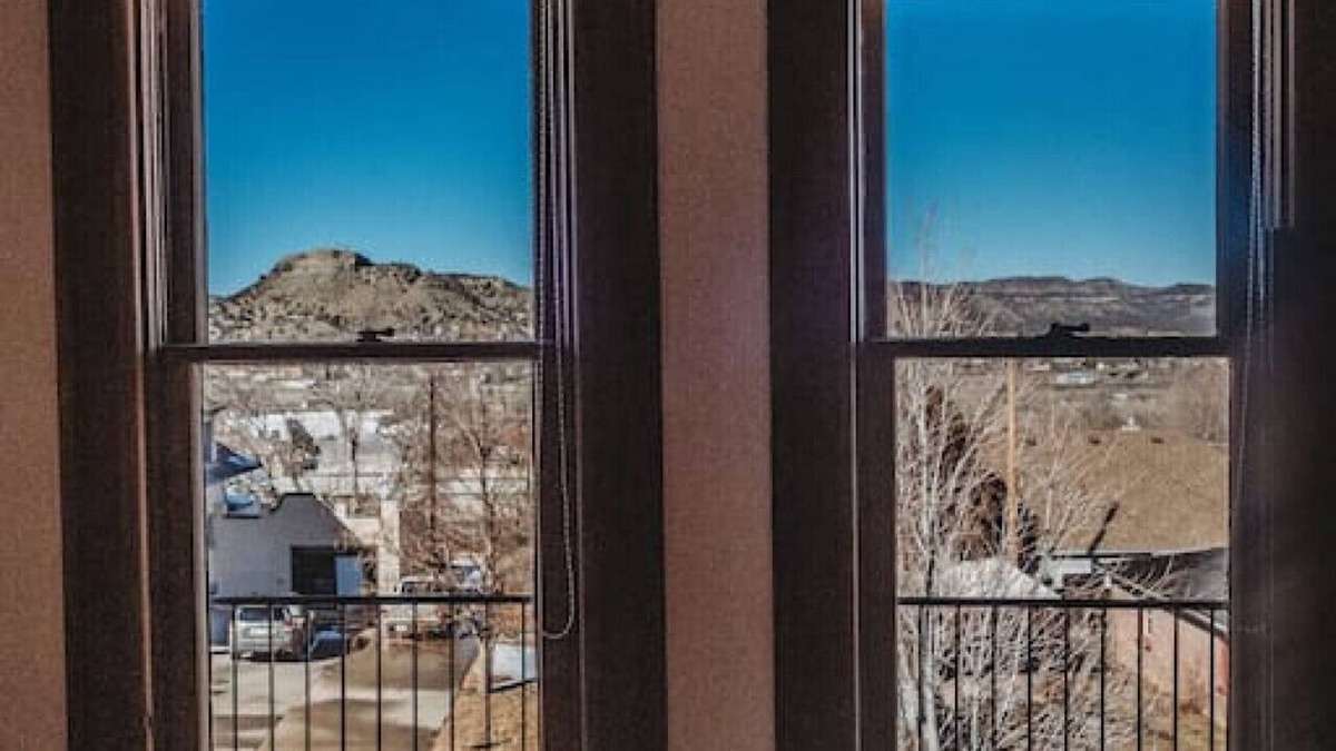 Trinidad Bed & Breakfast | Sorrentino Suite · Grand Suite in Charming Historic Mansion!