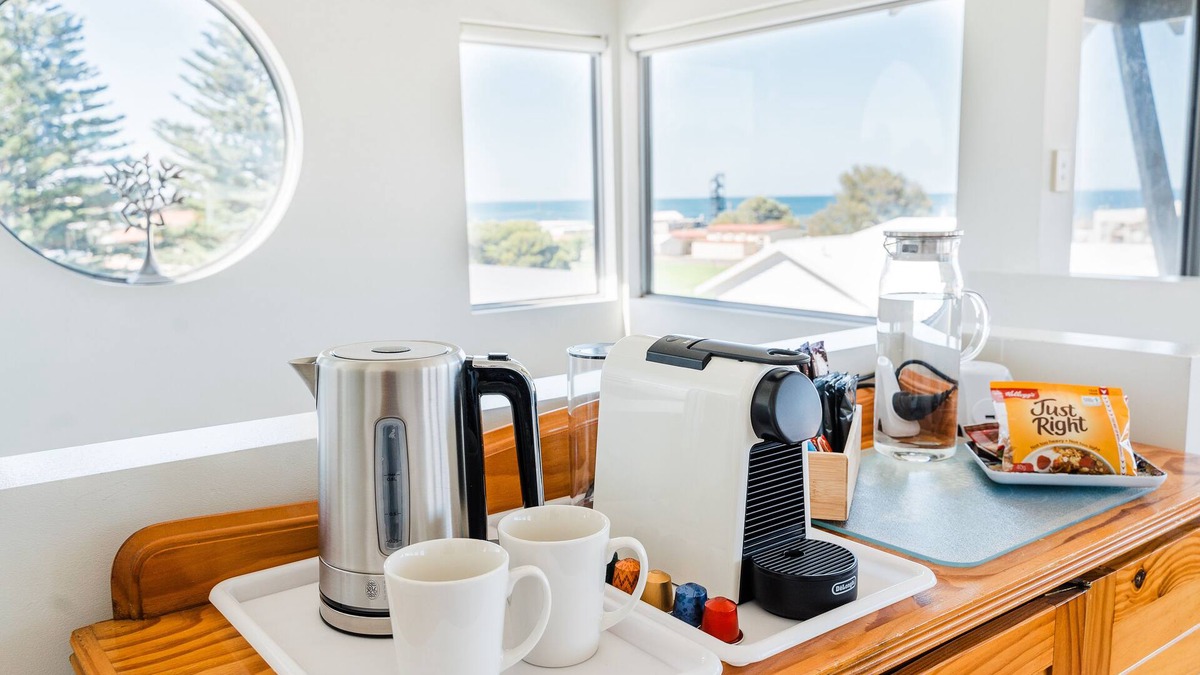 Sorrento Villa | Sorrento Seaside Retreat, near Hillarys Harbour