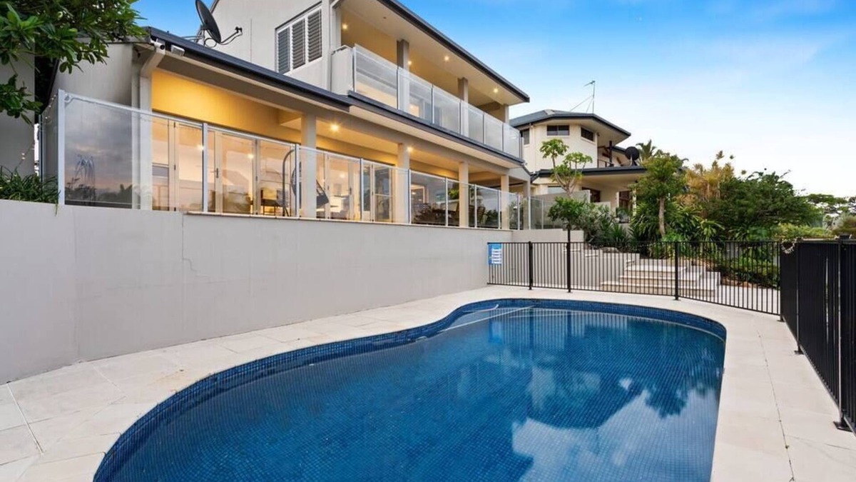 Sorrento House | Sorrento Waterfront Retreat & Pool