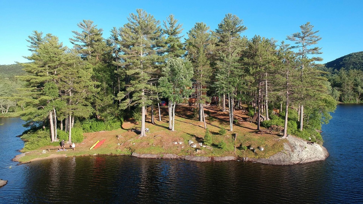 Bryant Pond House | Sorry no more weeks available - please check back in January for Summer 2026