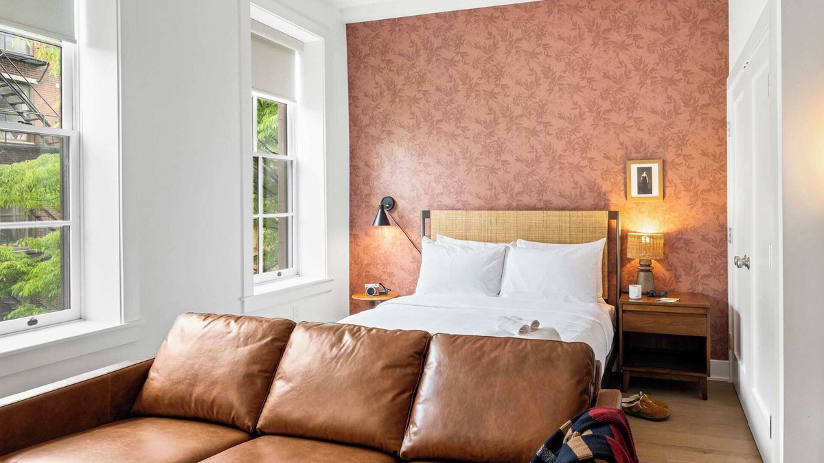 Old City Apartment | Sosuite | 2Bed Apt w Den, Laundry, Desk