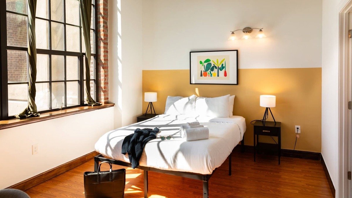 West Poplar Apartment | Sosuite | 2BR Apt w W/D, Gym, On-Site Restaurant