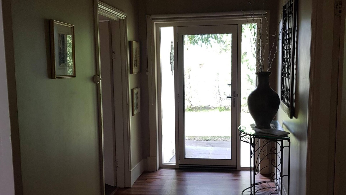 Penola House | Sotto Il Noce is a quaint stone cottage situated on a double allotment