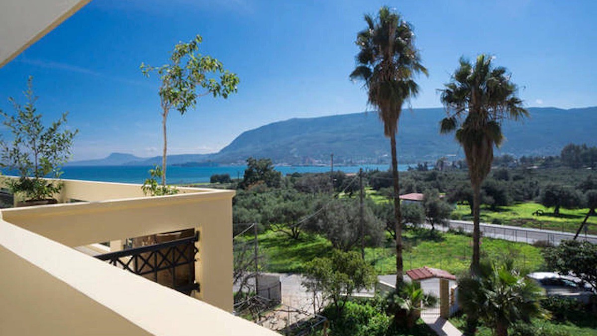 Souda Apartment | Souda bay Penthouse - next to the beach - nature and farm around