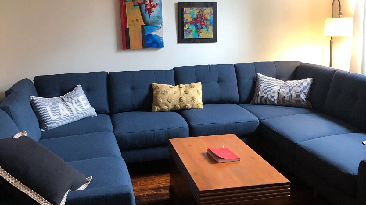 New Buffalo House | SoulShine Inn - Pets welcome-Fully fenced backyard-Relaxed cancelation