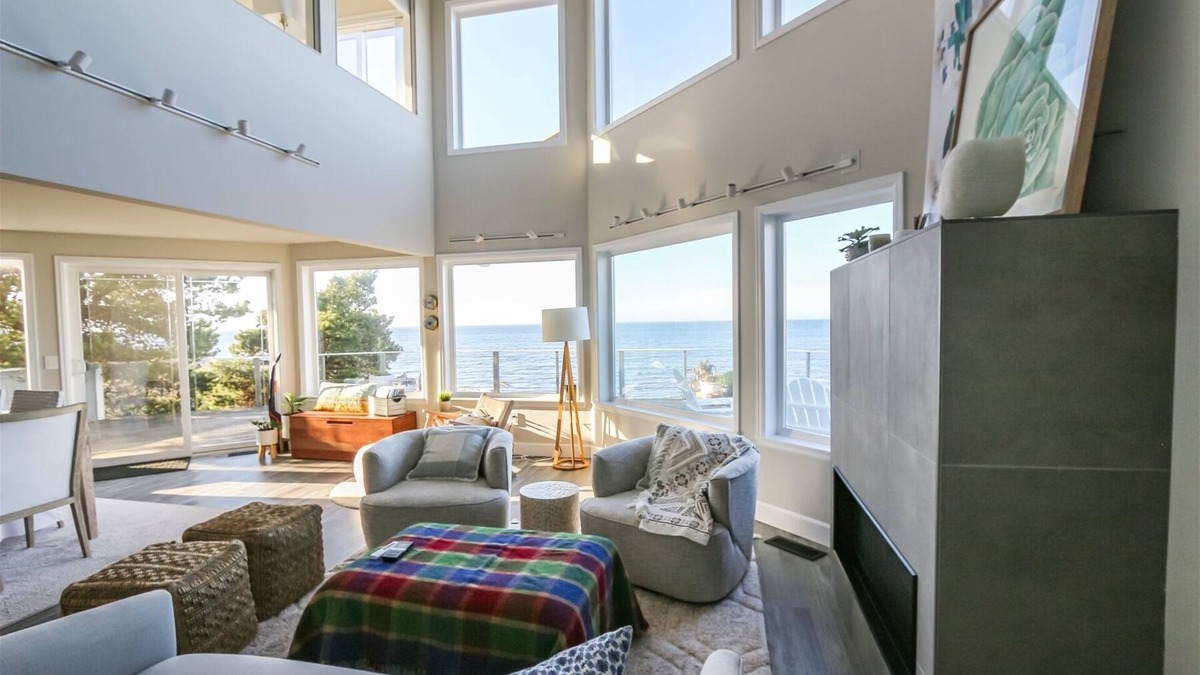 Sequim House | Sound Reflections: Waterfront home, Strait water views, beach!