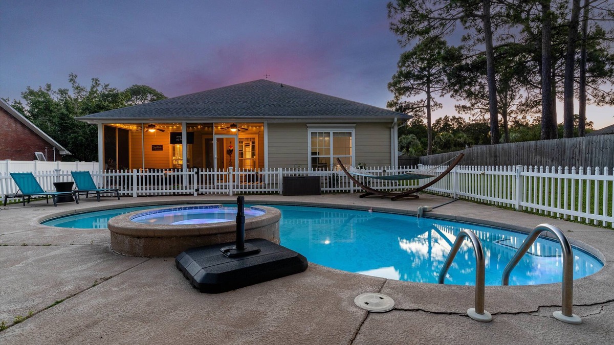 Navarre House | Sound Retreat Family Home with in-ground pool