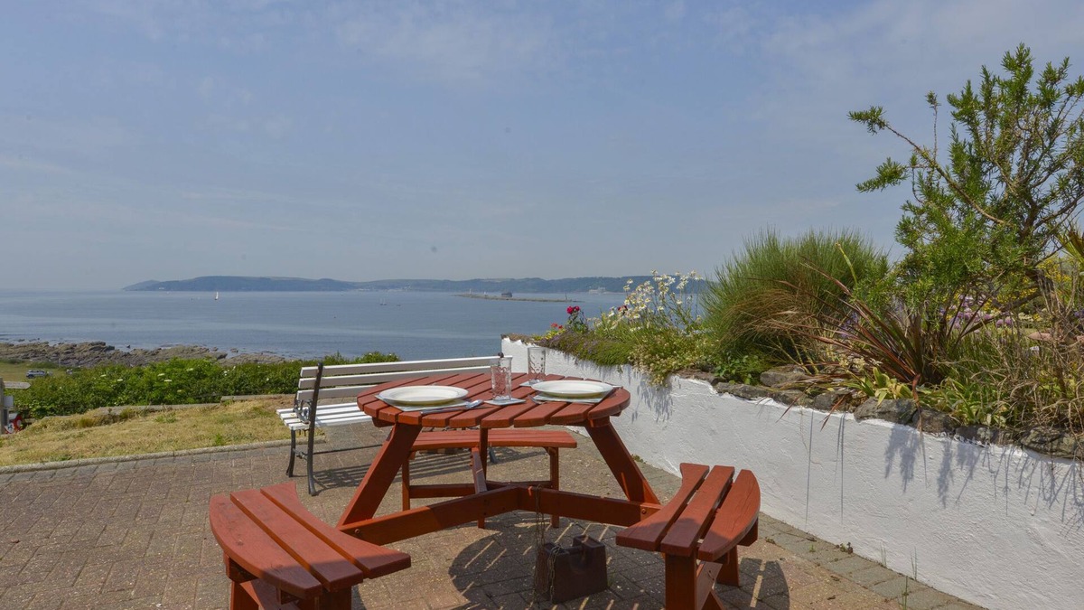 Down Thomas Cottage | SOUNDVIEW, family friendly, country holiday cottage in Down Thomas