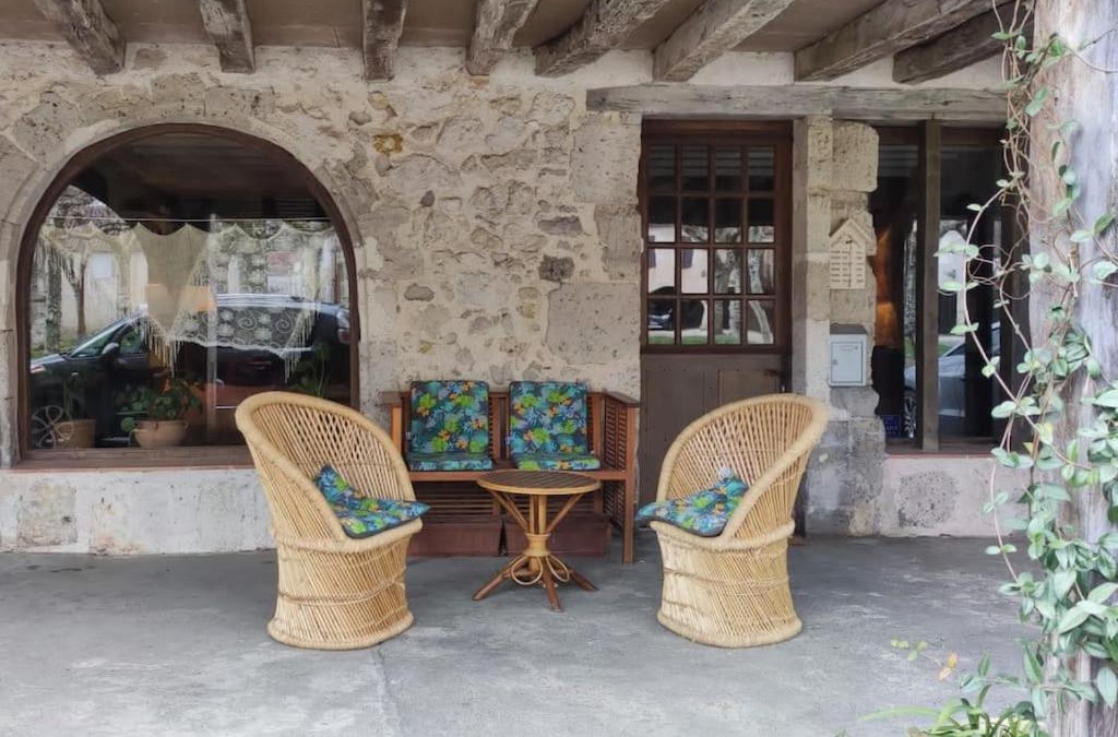 Fources House | Sous les arcades de Fourcès-Jolie maison médiévale