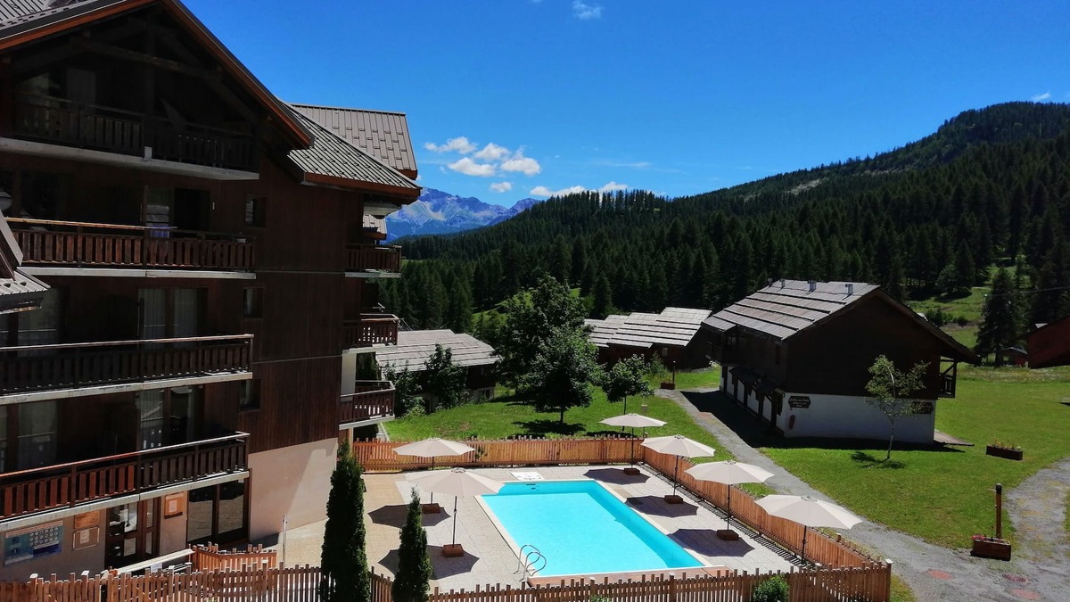 Puy-Saint-Vincent Condo | SOUTH ALPES APARTMENT PUY SAINT VINCENT 1800 M Ski resort summer/winter