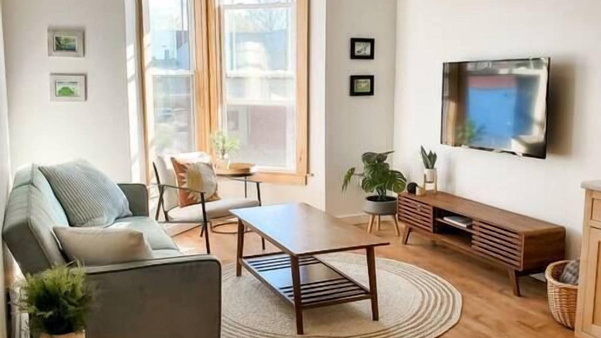Ashland Apartment | South Apartment on Main Street