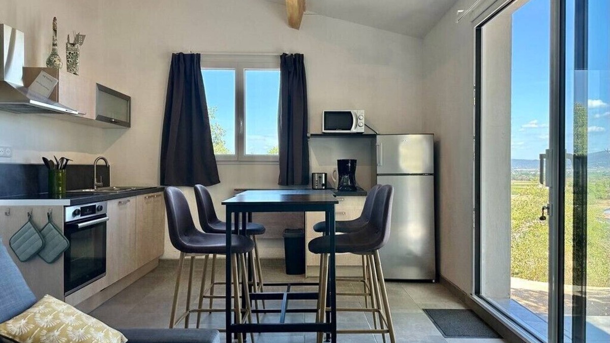 Banne House | South Ardeche estate with 4 independent gites, large swimming pool, poolbar,