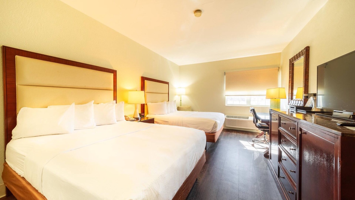 Moorefield Hotel | South Branch Inn Moorefield