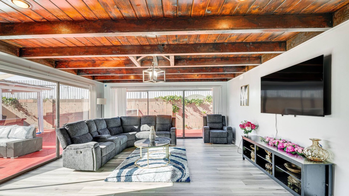 Compton House | South Central Los Angeles Home w/Patio
