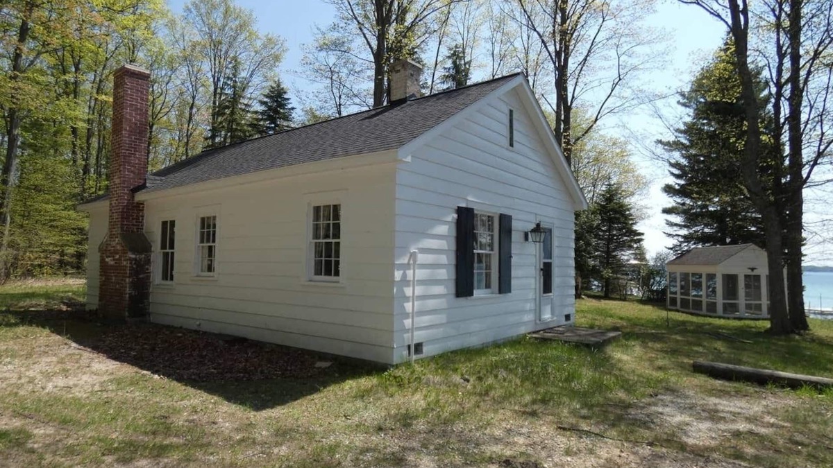 Alden Cottage | South Cottage on Torch Lake